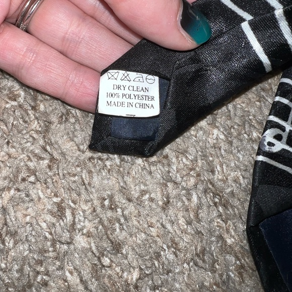 Musical Note Black and Blue Tie - Picture 4 of 7